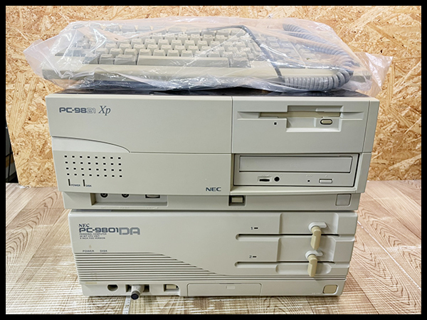 ジャンク品 PC-98本体２台セット PC-9821XP PC-9801DA キーボード付き 